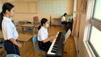 ③